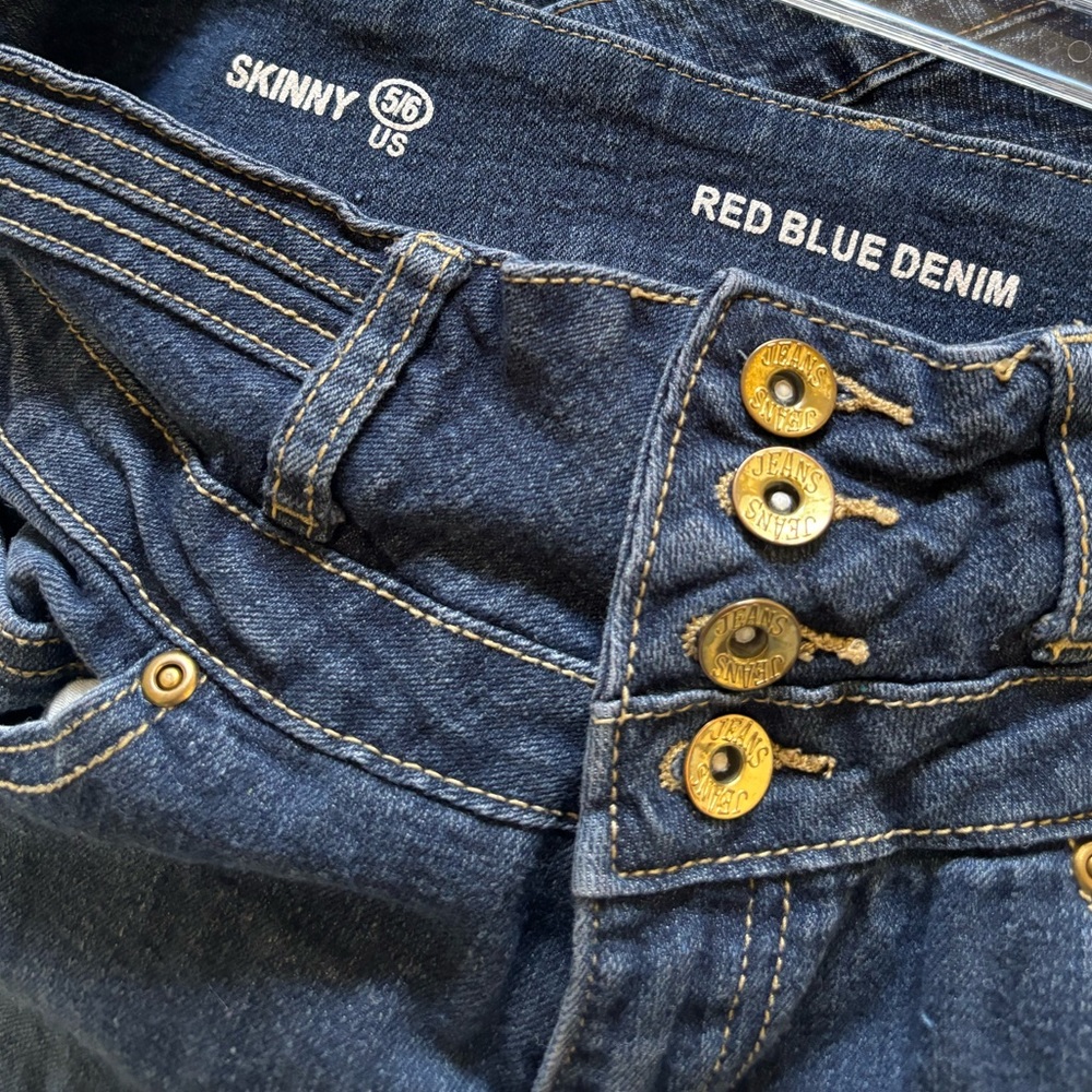 Red Blue Demin Skinny Jeans. Size 5/6